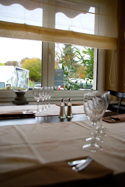 Charly'S Gare Hotel Senningerberg Bagian luar foto